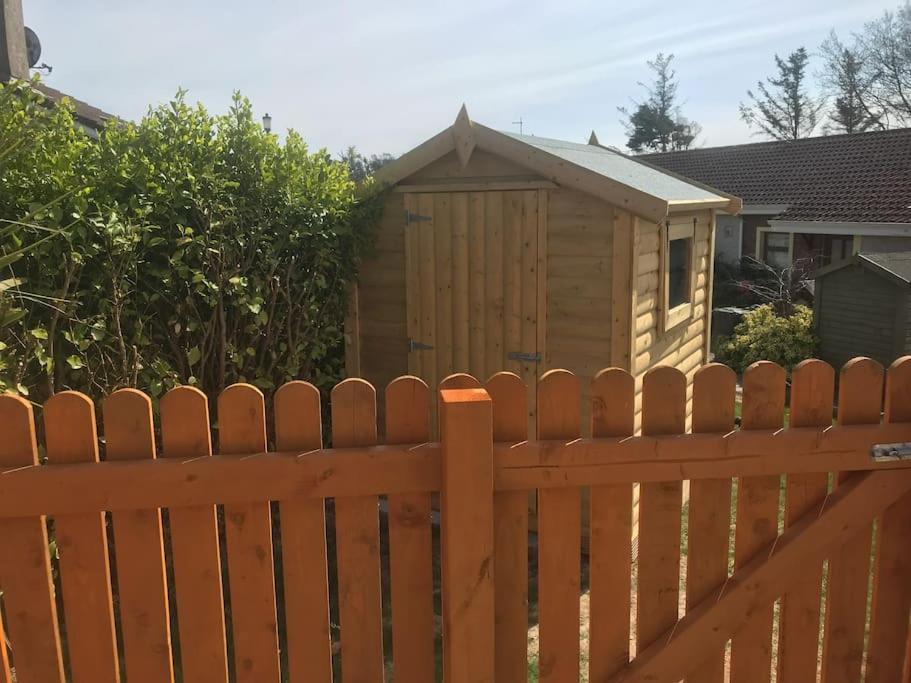 Harmony House Enclosed Property Near Beach And Lake Tramore Exterior foto