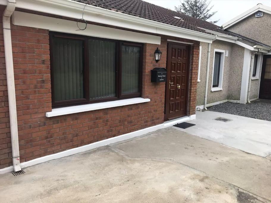 Harmony House Enclosed Property Near Beach And Lake Tramore Exterior foto