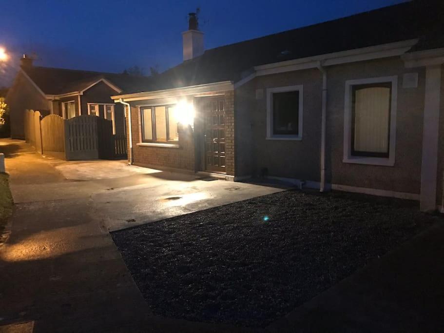 Harmony House Enclosed Property Near Beach And Lake Tramore Exterior foto