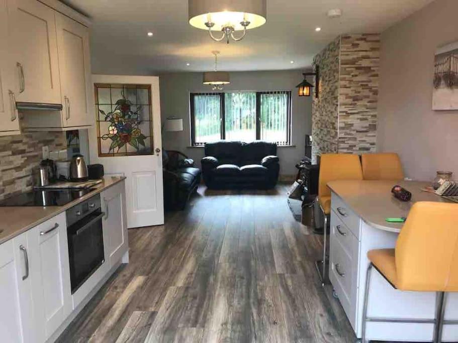 Harmony House Enclosed Property Near Beach And Lake Tramore Exterior foto